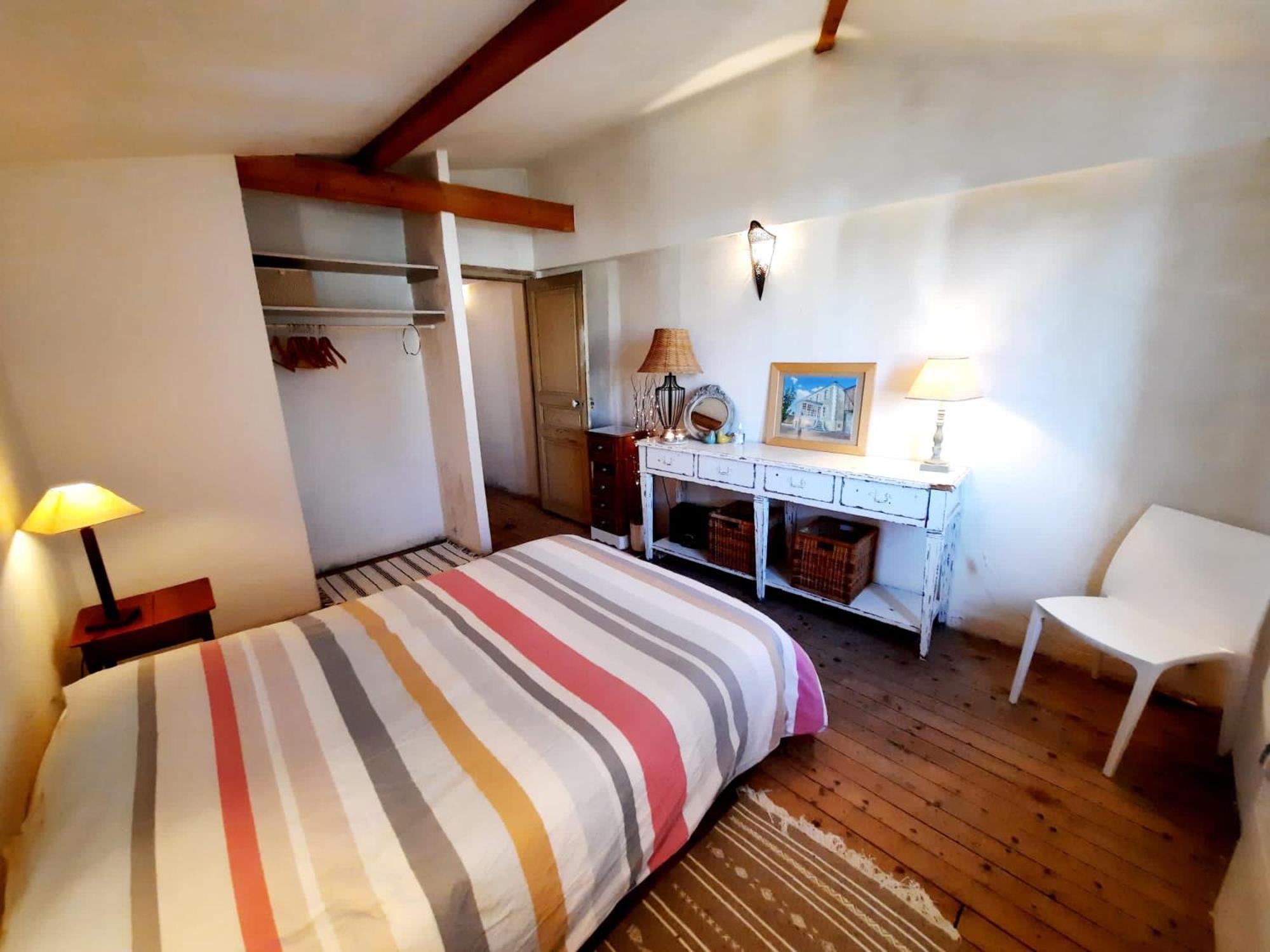 Bed and Breakfast Pierres Et Jardins Санлис Экстерьер фото